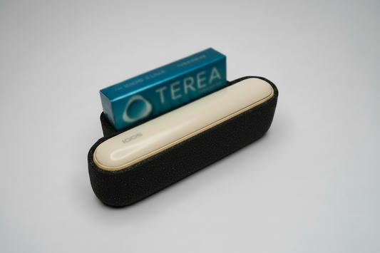 Capa de Proteção para IQOS Iluma com Suporte de Maço Integrado | Textura Grip | Resistente a Quedas | Textura Exclusiva